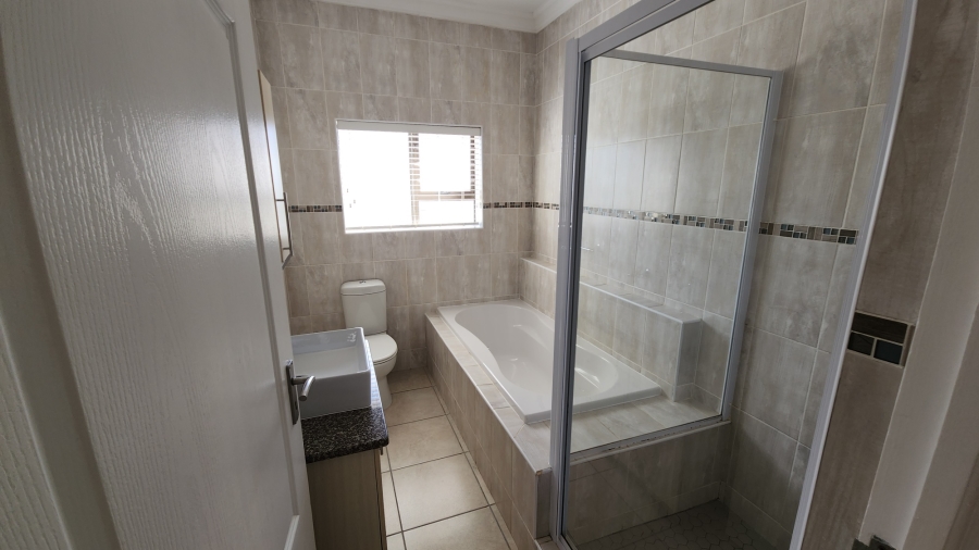 3 Bedroom Property for Sale in Monte Christo Western Cape